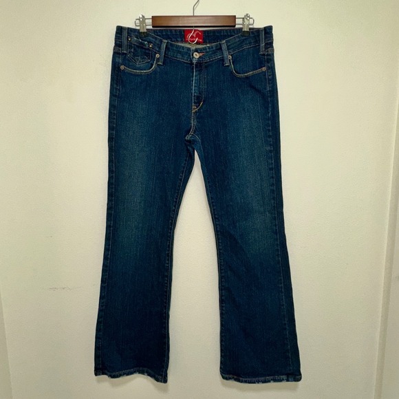 Levi's Other - Levis 572 Flare Jeans Mens 12M Dark‎ Wash Distressed Low Rise Denim (34x30)